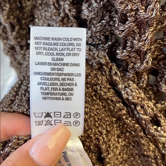 Knitted blouse - Picture 9 of 9